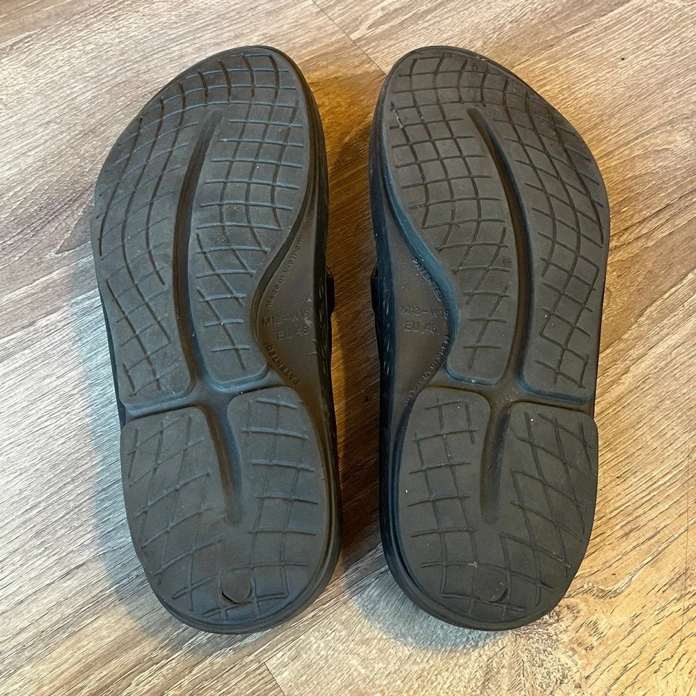 Oofos Ooriginal Thong Sandals Black Recovery Slides‎ Mens 13 EU 46